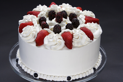 Berry Whip Cream Cake